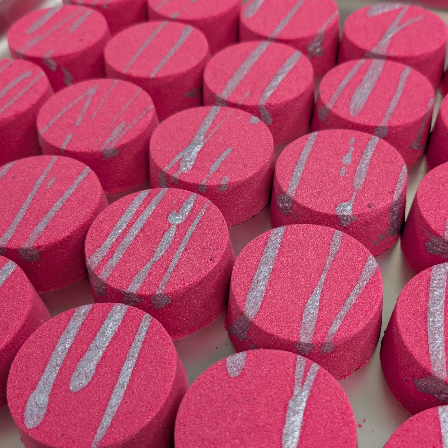 Coconut Water & Raspberry - Bath Bomb (x5)